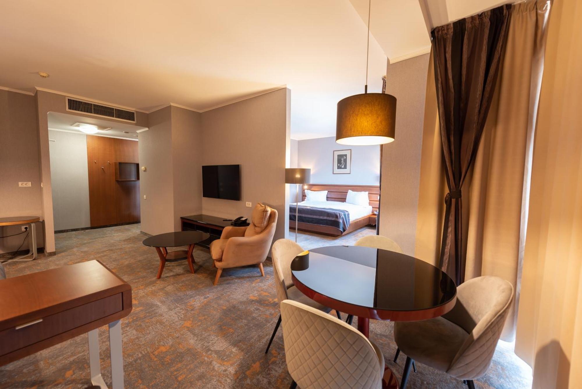 Wyndham Hotel